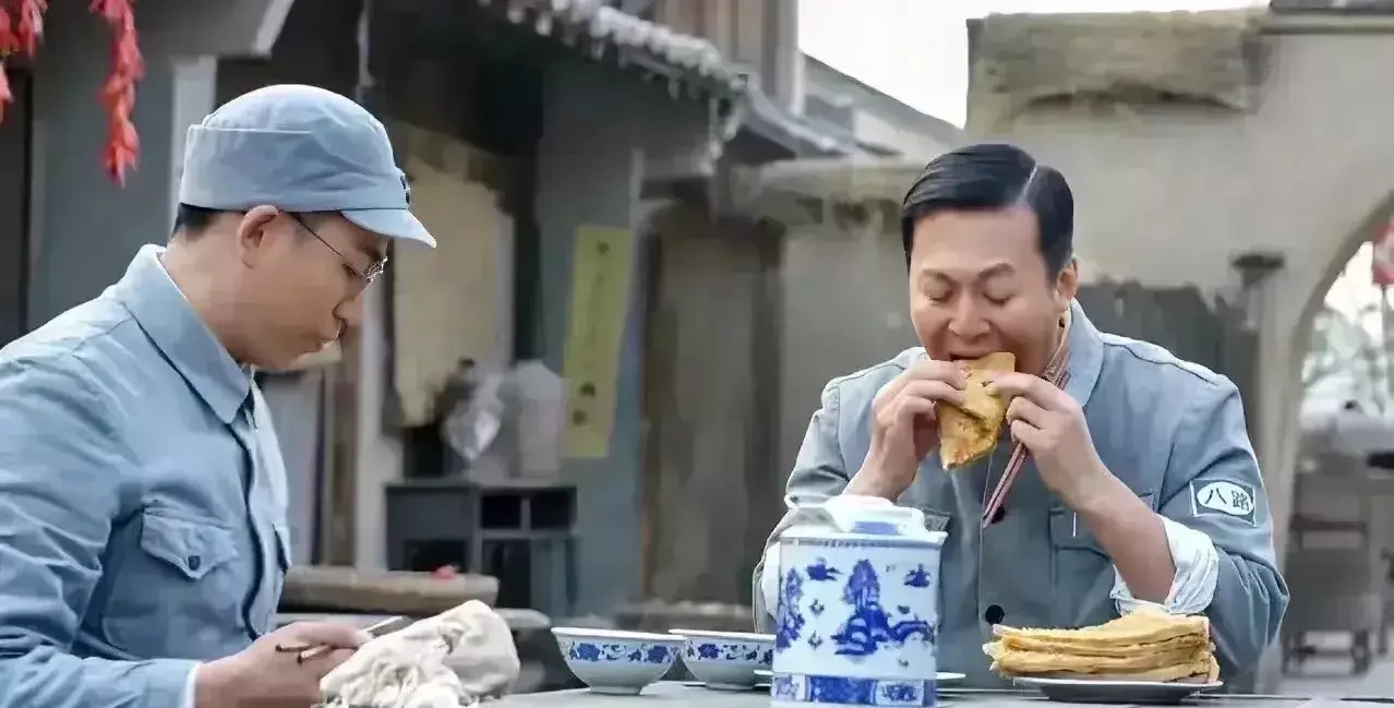 若当年八路军是如此伙食，那经常跟人民借粮怎么解释？