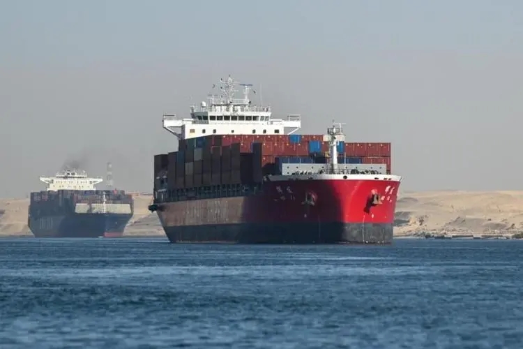 胡塞武装暗示，继以色列、美国商船后，下一个国家的商船可能遭袭。据日本朝日电视台2