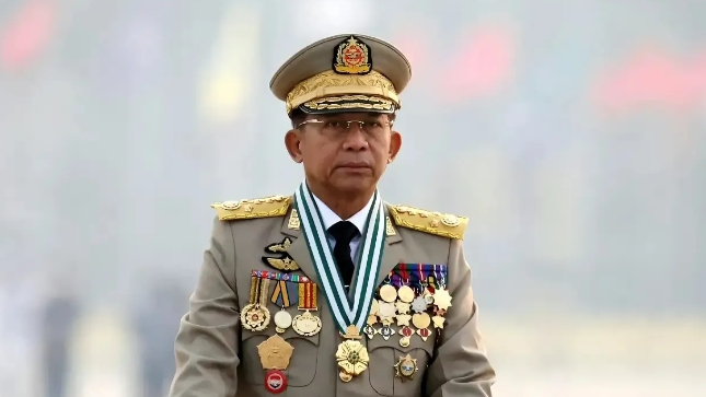敏昂莱表示，一些外国专家目前正在缅北地区指导当地的武装组织，帮助他们运用无人机进
