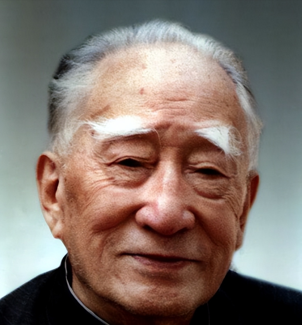 1943年，毛泽东初见薄一波，得知其姓名后，将一个成语重复了两遍
 
1943年