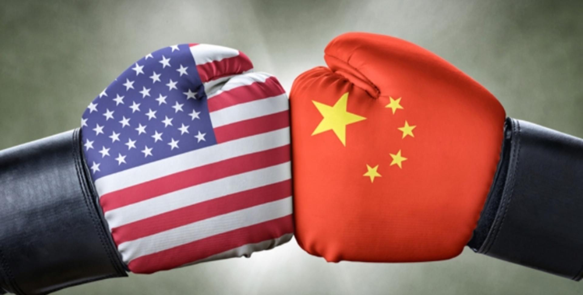 新加坡联合早报发文写道：“鹰派主导了华盛顿对（中美）两国关系的叙事。在他们看来，