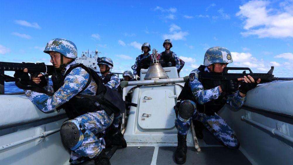 菲律宾频繁挑衅，中方为何只“动口不动手”，俄专家：明智之举！