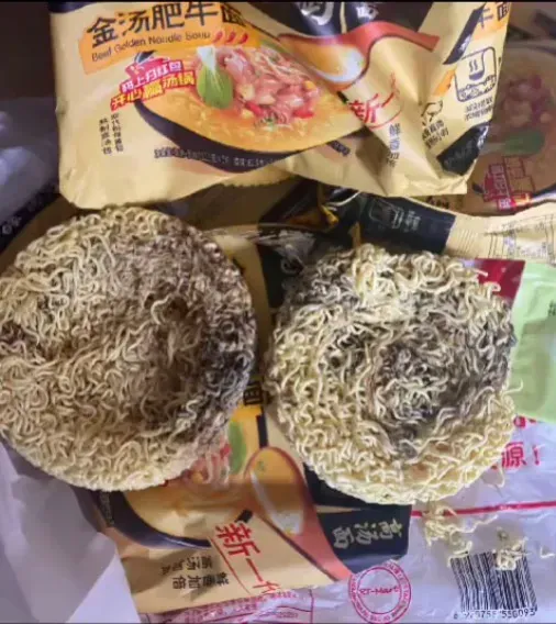 这一届网友是越来越不好糊弄了！
白象方便面再上热搜，原因是有网友晒出他买的白象方