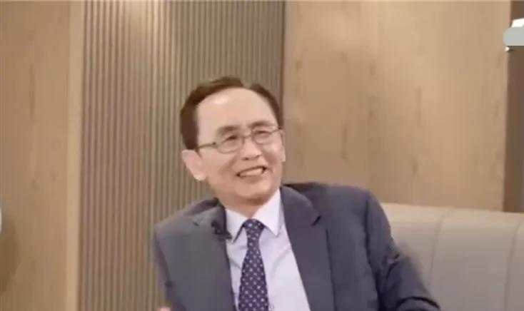 吴欣盈国籍争议故意的？吴子嘉疑柯文哲设局：蓝白合又成了

吴欣盈遭蓝、绿委质疑仍