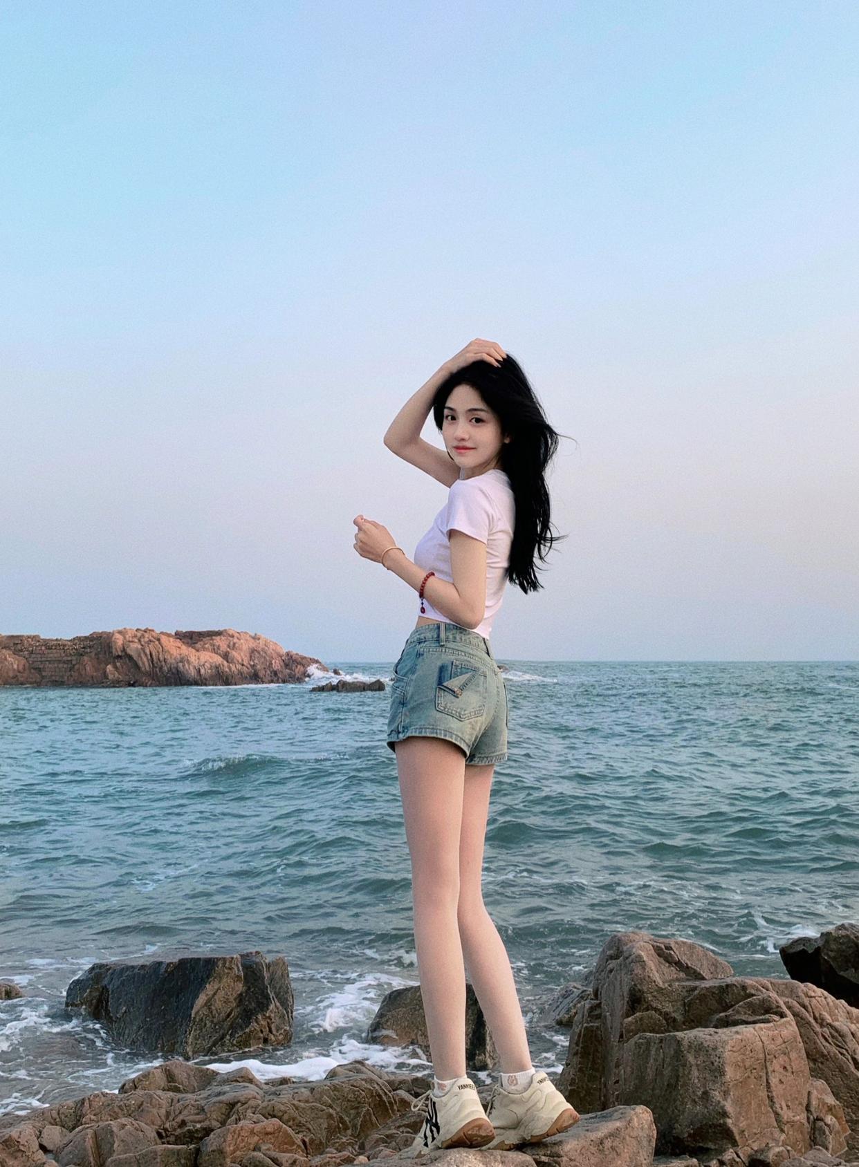 来一起看海吗？一起感受一下大海的波涛汹涌
