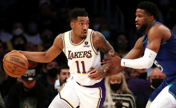 勇士132-126凯尔特人，我居然产生了7大不可思议
1，库里关键球终于准了一回