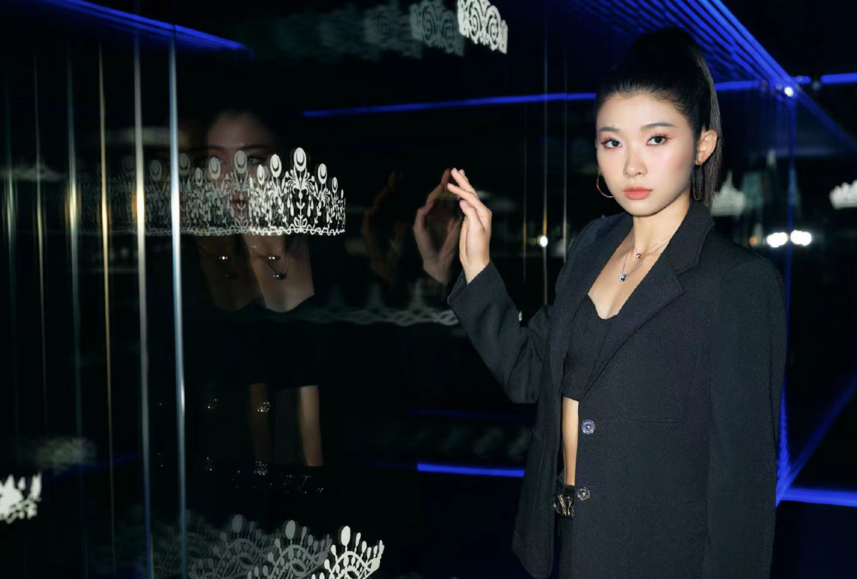 亚运抢跑、黑粉狂喷，都改变不了我行我素的吴艳妮！跨栏女神亚运后代言国际奢侈珠宝品