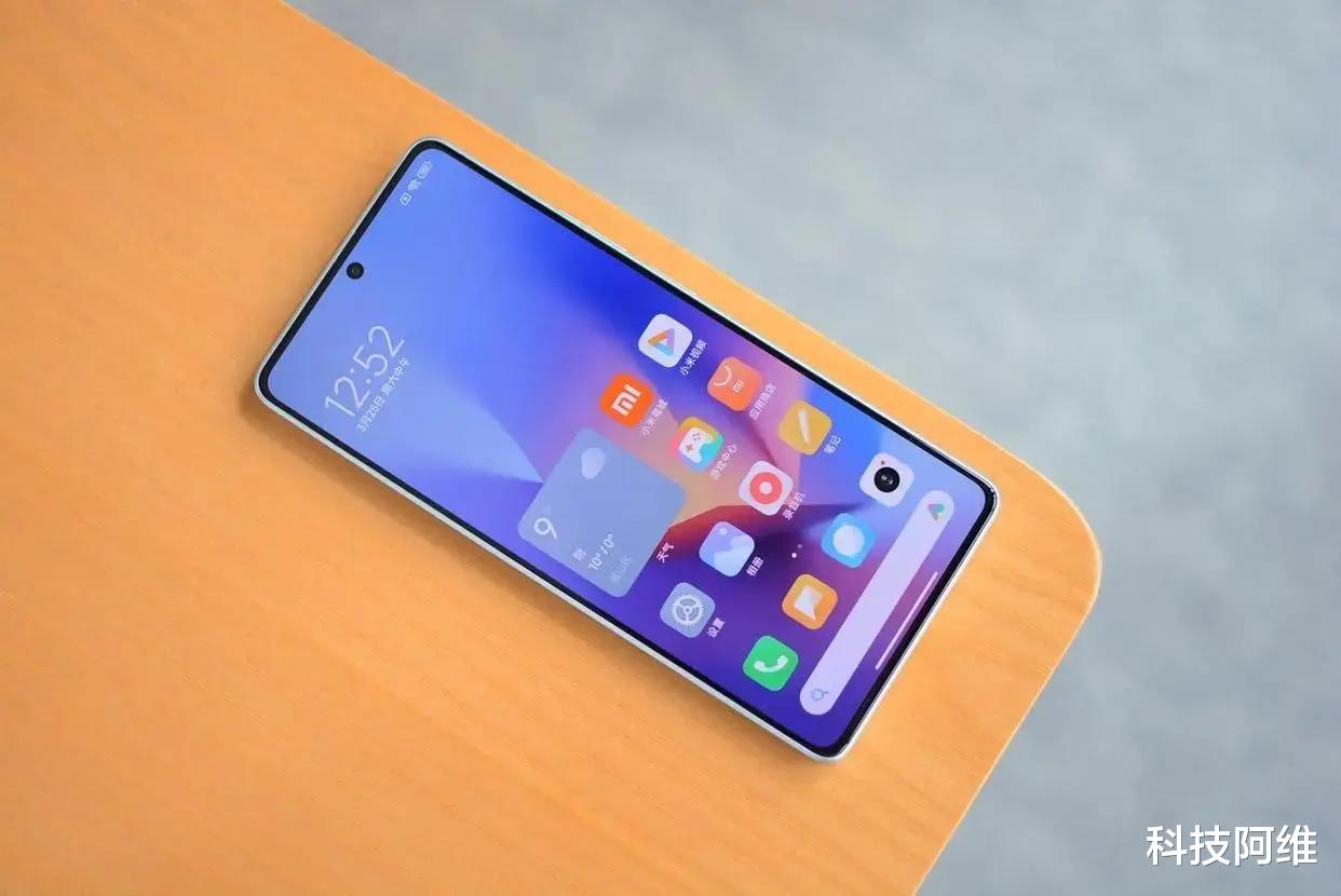 16GB+67W+6400万，发布仅四个月跌至2158元，1TB手机售价再创新低