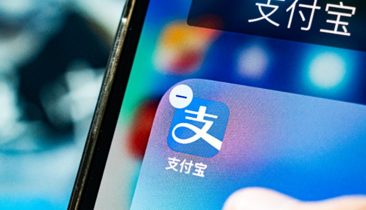 支付宝又搞事情啦！据Tech星球报道，支付宝近期内测了一项超级有趣的“兴趣社区”