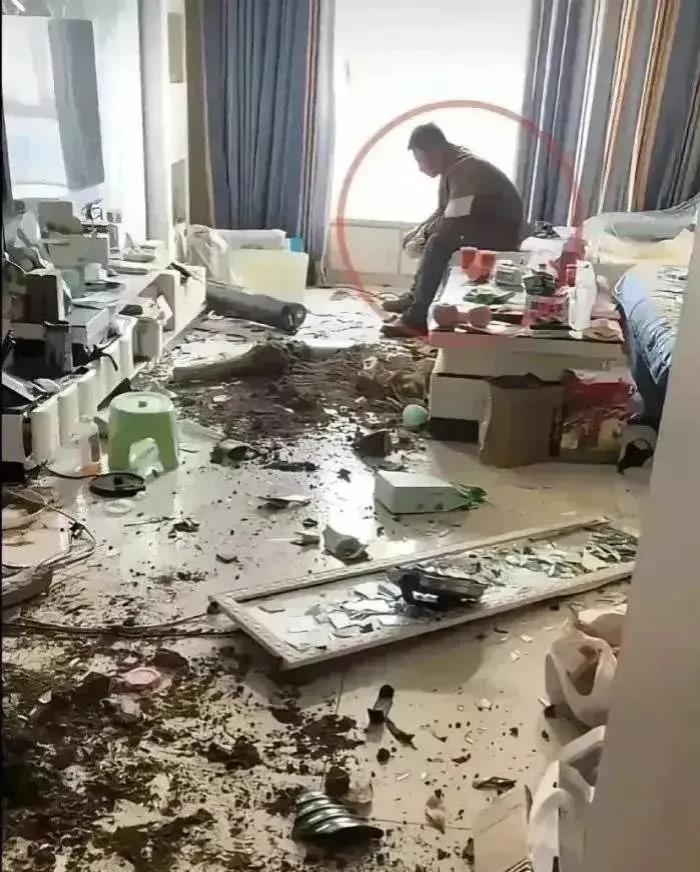 
早上和老公大吵了一架！

事情是这样的，这几天天气转冷了，家里一直没有装空调，