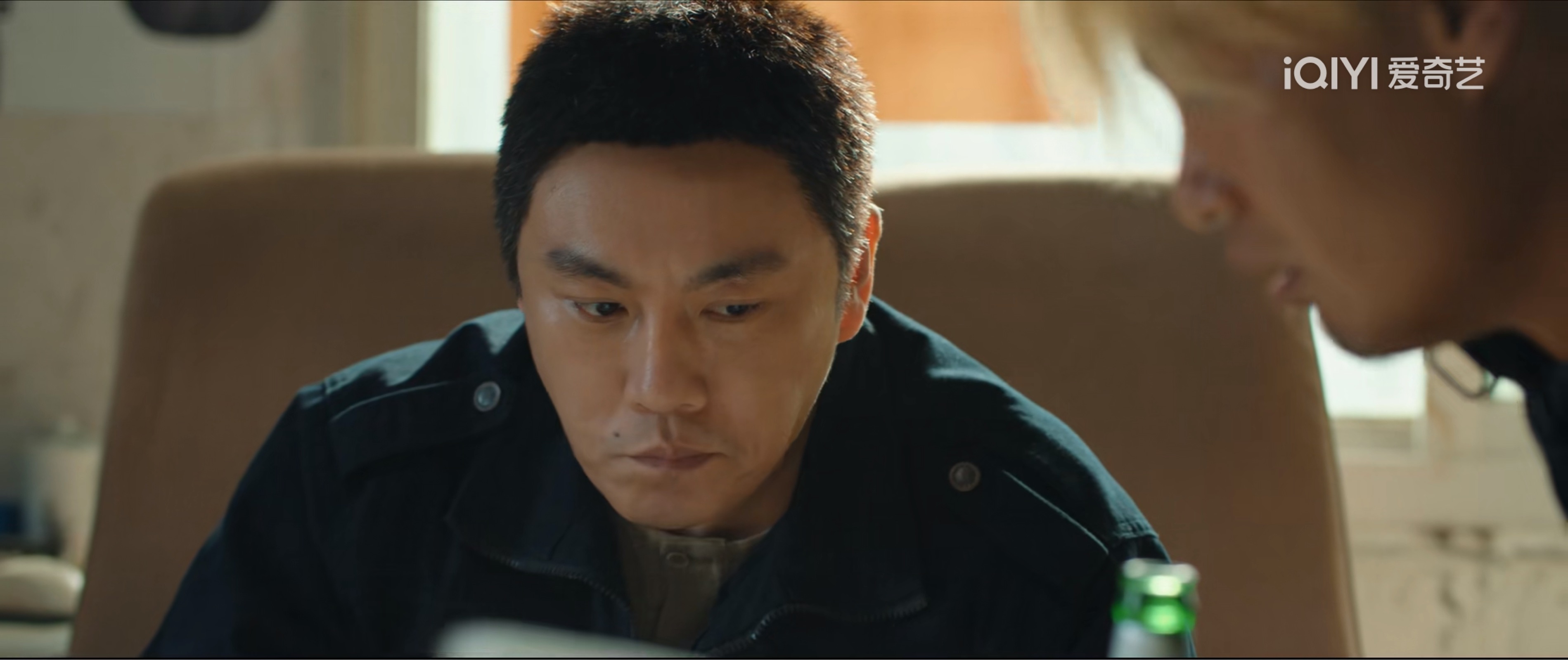 《三大队》里面的程兵确实惨！

无缘无故坐了十年的牢，出狱后，还没有地方去。

