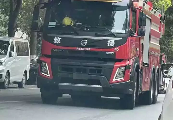 都说要支持国产，为啥这个不用国产车？