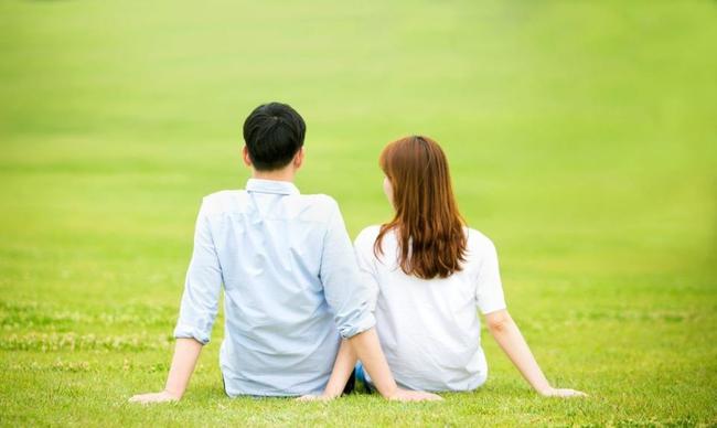 #解冻性情# #两性情感# 天性木讷的男人在婚姻和生活方面通常缺乏主观能动性，他