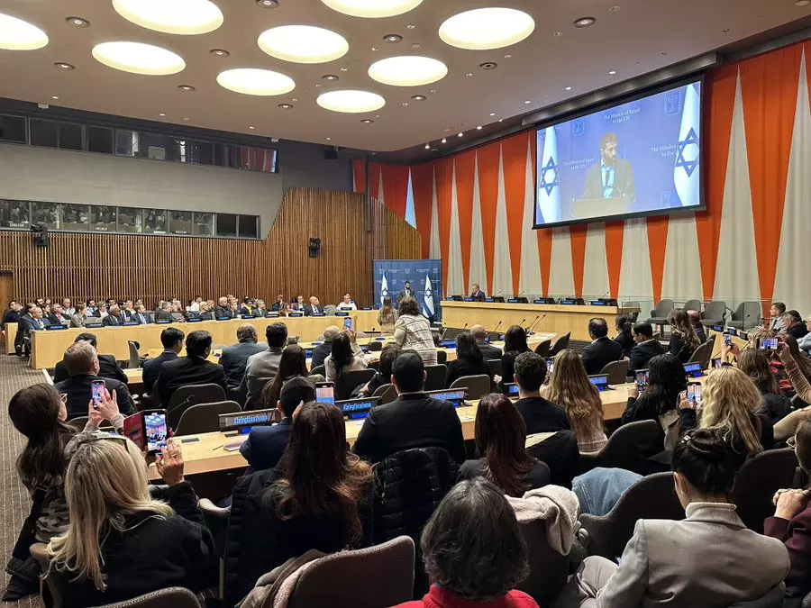 有关哈马斯大屠杀的恐怖视频今天在联合国放映。
各国大使、代表团成员以及舆论领袖出