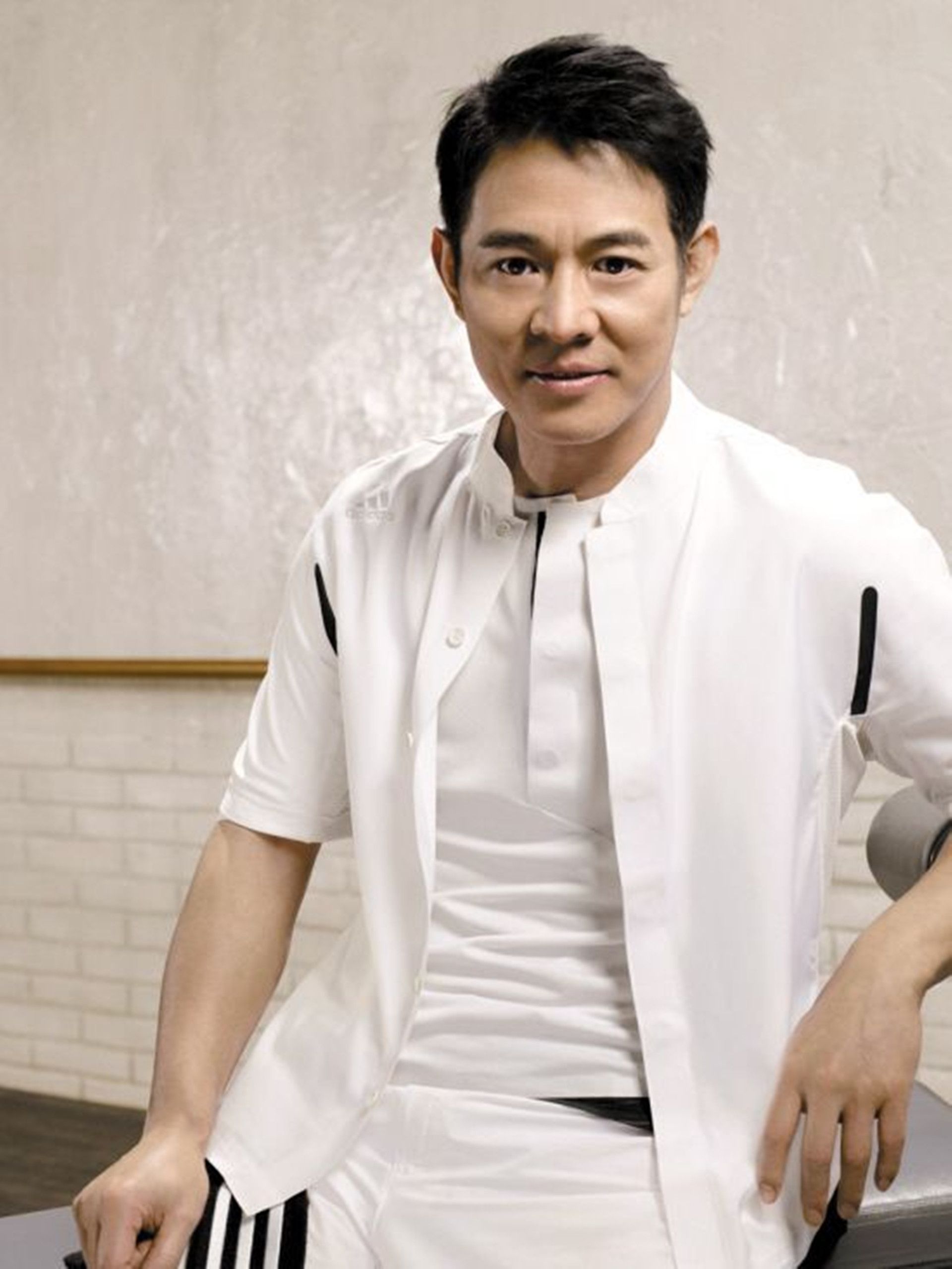 李连杰已和利智交代后事：后事一切从简，树葬海葬都无所谓！
11月29日媒体报道，
