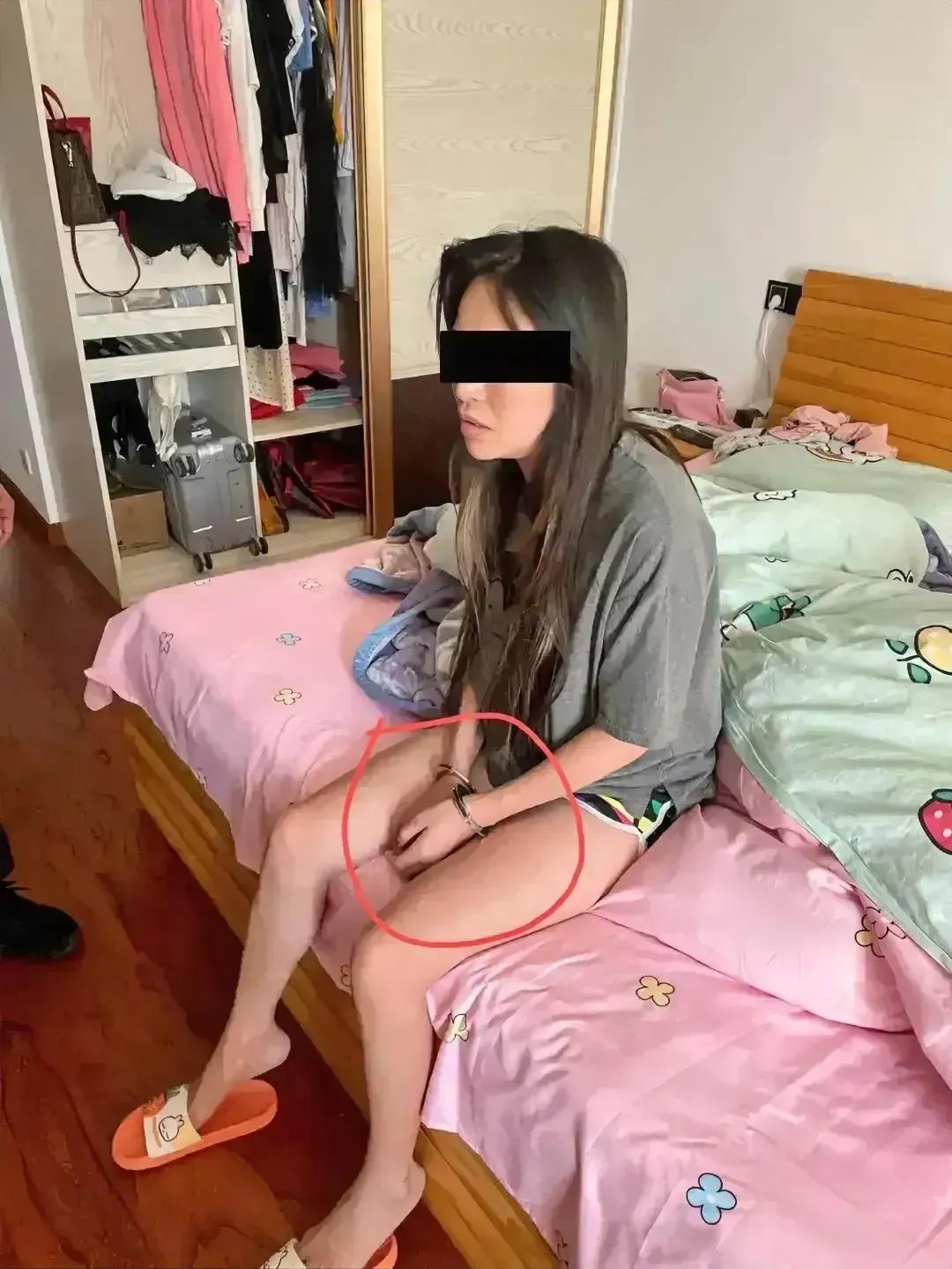 在当下社会，一宗涉及卖淫违法案件近日引起了广泛关注。一位40多岁的女性据称以仅5