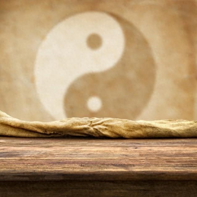 福运和财运，像是一对贴心的护卫，时刻陪伴在我们身旁。它们为个人带来了无数的好处和