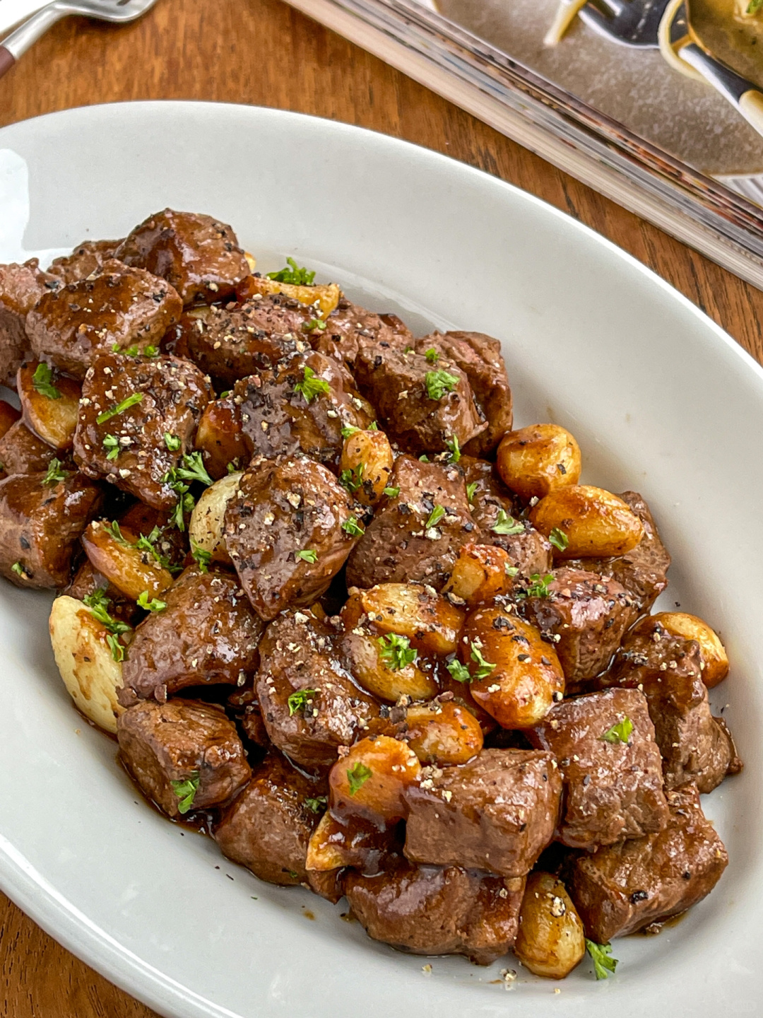 在家轻松做❗️年夜饭C位菜🧧黑椒金蒜牛肉粒
#这是家的味道

🥩买了一块不错