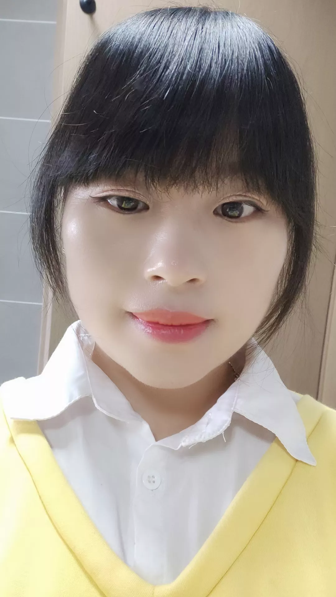 一个女人一旦有了情人、有两样东西回就变了、
1、她的身体回不来了、她一旦有了婚外