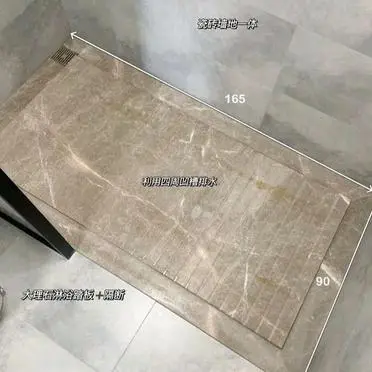 大家看到这个淋浴房的设计是不是很熟悉？

这是很多快捷酒店的淋浴房设计，这都被搬