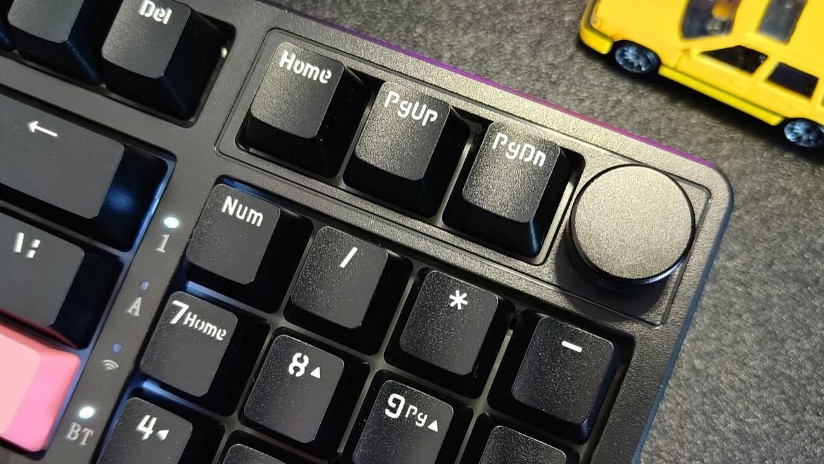 【趣众测】精致实用型键盘代表，黑爵AK992无线三模机械键上手体验