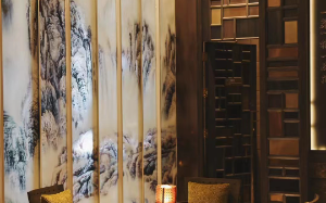 外交部最年轻的女外交官和京圈大佬求复合，却被当着所有人的面拒绝: 京都很大，希望我们不会再见