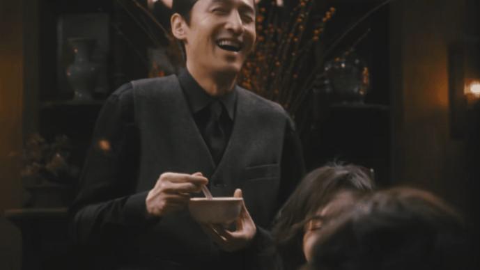 《繁花》演员阵容豪华，且融入了年代和商战元素，直接掀起了追剧热潮