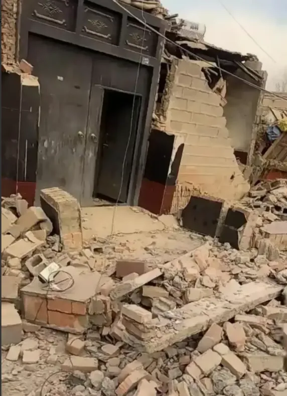 人民的思想意识是越来越更清醒啦，甘肃这次地震灾情，绝大多数人的捐款，不再是捐给慈