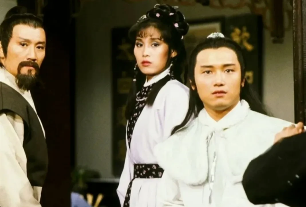 很多人说83版的穆念慈一点都不漂亮，根本配不上苗侨伟扮演的杨康，基本上都是夸奖杨