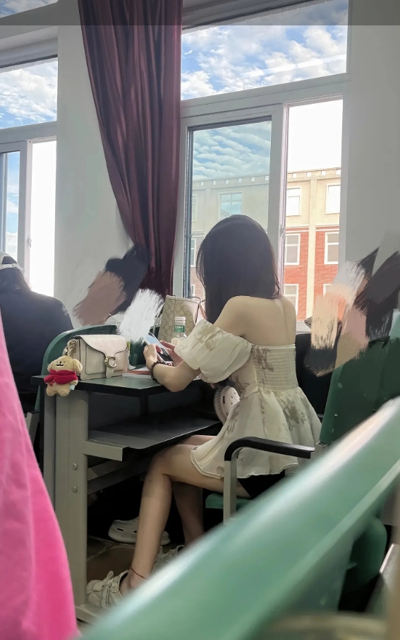 大一和大三真的一眼就能看出来？
