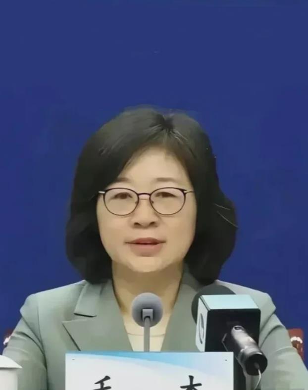 🔥敢不放假就免职！教育厅长好大“官威”

【支持这种“官威”！不过不应该跟校长