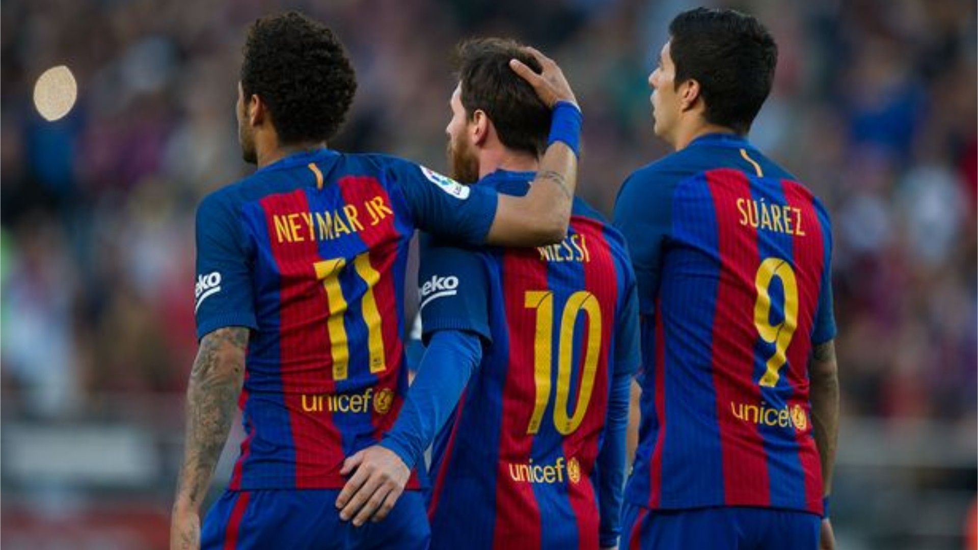 莱昂内尔·梅西曾在巴塞罗那和巴黎圣日尔曼 (PSG) 效力，被认为是有史以来最伟