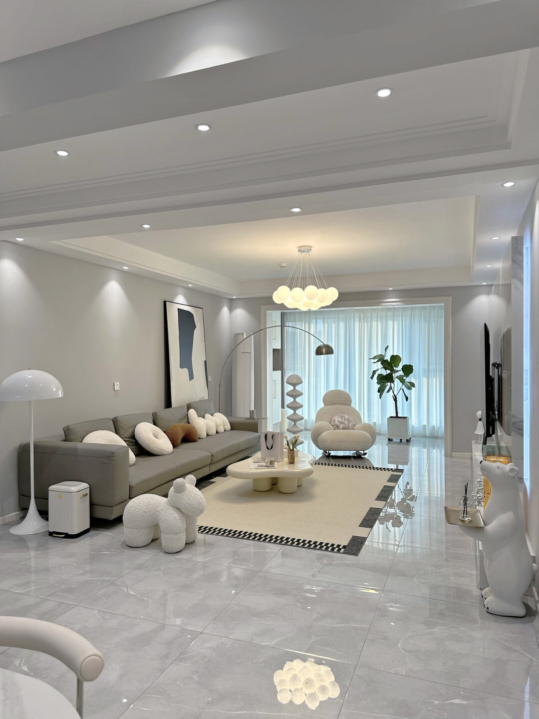 26岁，靠自己拥有了Dream house！！
坐标：山东临沂
户型：三室两厅一