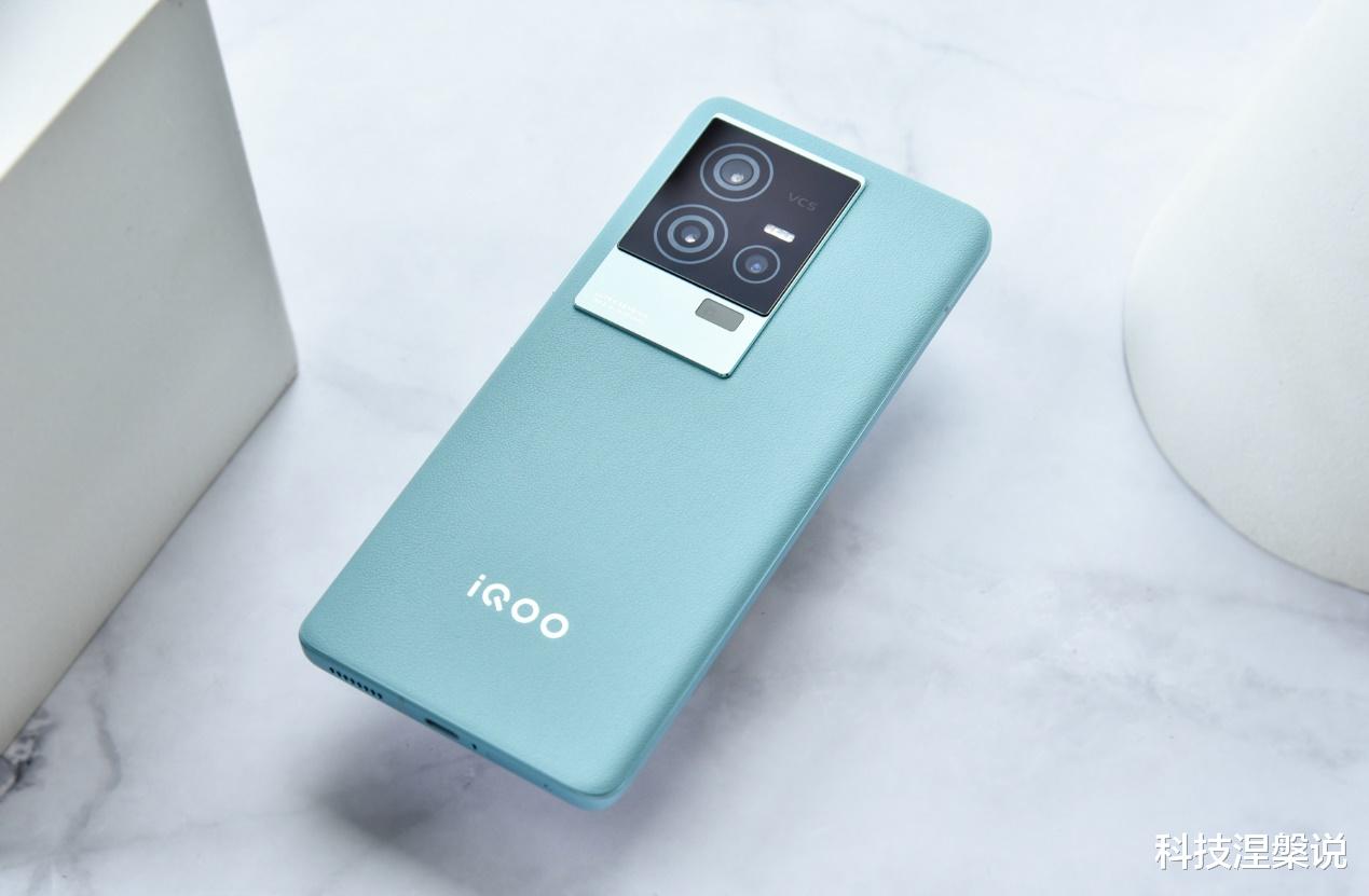 iQOO 11S上手体验，可能是非电竞游戏手机中最适合游戏的手机！