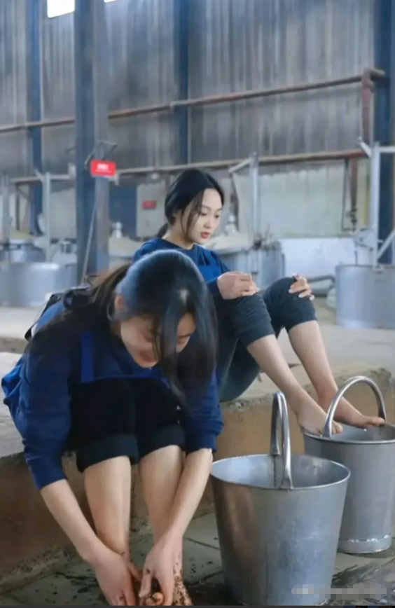 这样酿出来的酒你还敢喝吗？