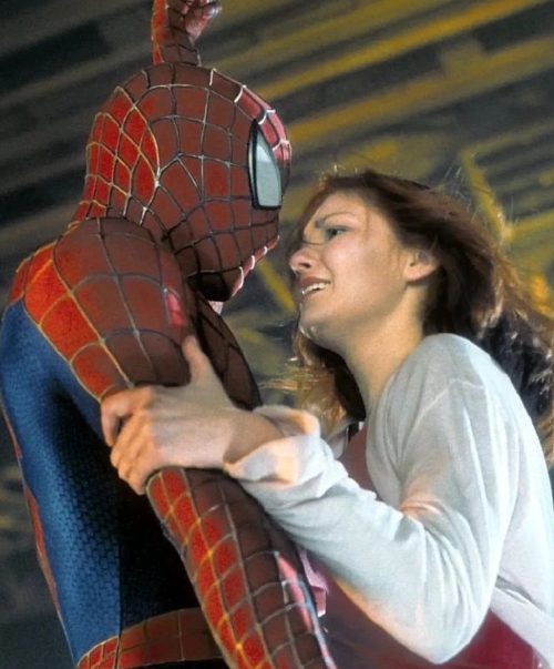 三部蜘蛛侠电影，不管是片中还是现实里，蜘蛛侠和MJ/格温都在一起了🕷️ ​​​