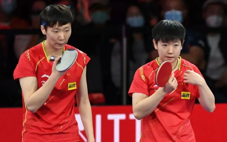 乒超女团决赛
王曼昱3-2孙颖莎
比分：4-11，11-4，7-11，11-9，