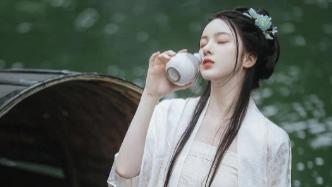 穿书成了男频仙侠爽文女主的我，一心只想远离龙傲天男主，他却因我歪成了女频妻奴……