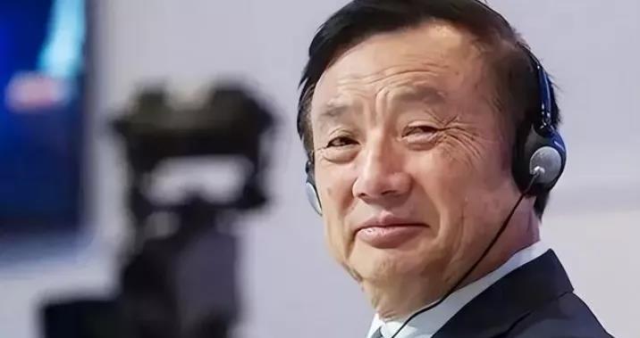 华为创始人任正非清醒地认识到，中国的基础社会发展，靠的是修桥修路修房子，并且已经
