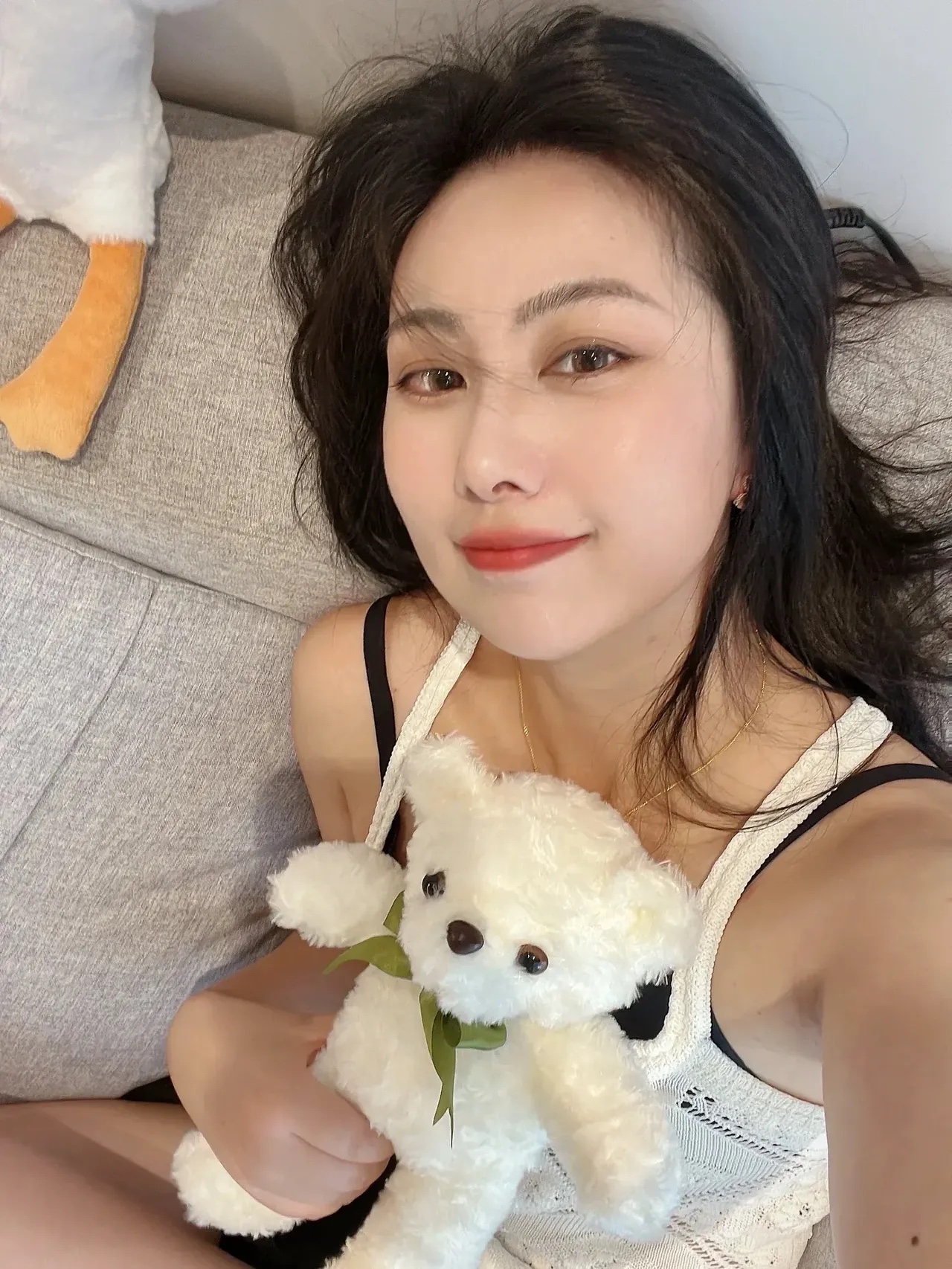 89未婚未育，每天都睡不着，半夜醒好几次。
最近几年真的好焦虑。天天被催婚，一言