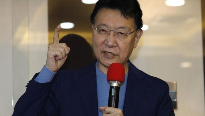 赵少康曝料，美军窜台训练台军巷战，2300万台湾人被当枪使。近期，被誉为政治金童