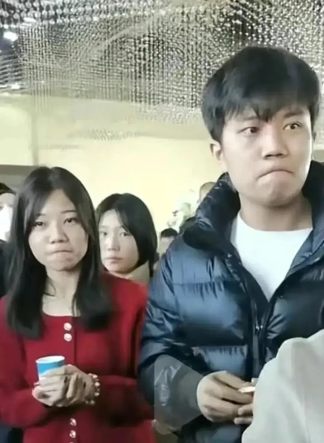 大妹就是为了找二哥而生的吗？

解克锋说，警方先是拿着自己、他老婆，大儿子的照片