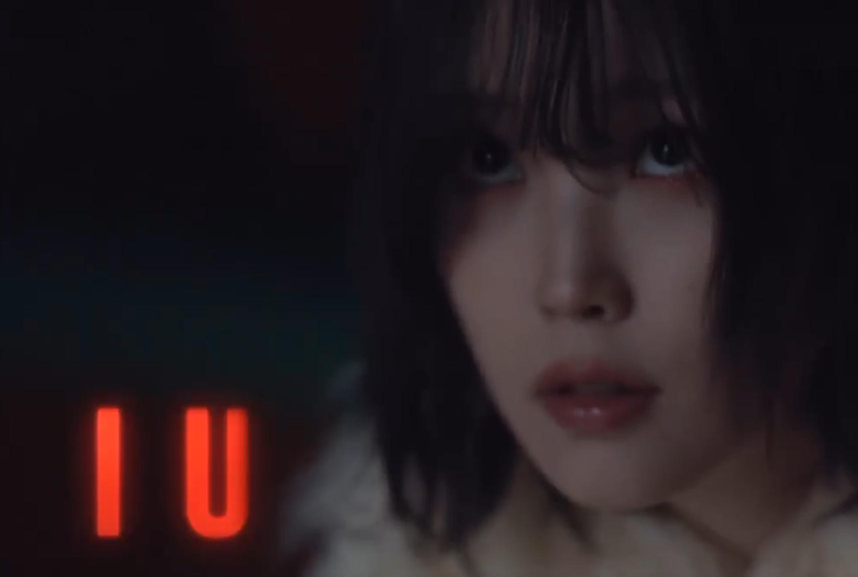 哇哦，汤唯竟然在IU的音乐视频中出演，并与她演绎母女关系！这简直是梦幻般的组合。