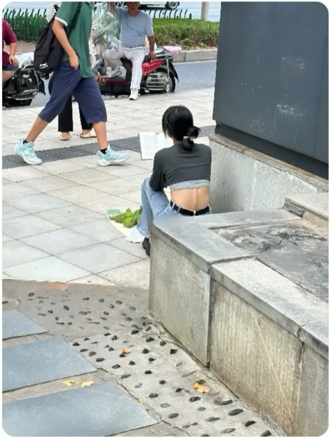 请朋友仔细观看此图，亮点在那里。
