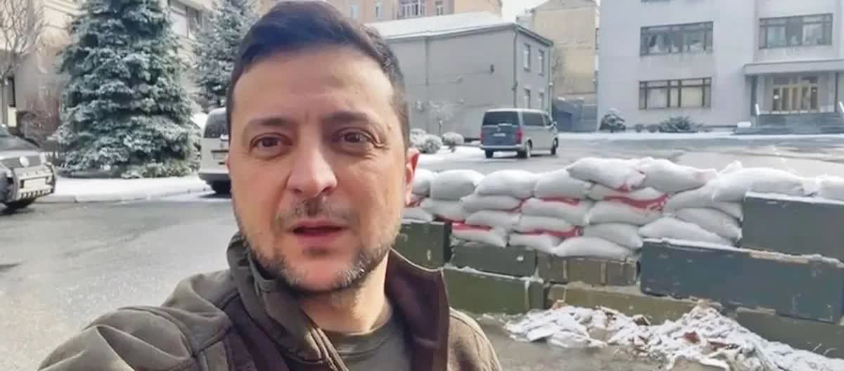 面对寒冷的冬天，乌克兰总统泽连斯基的心情不好。捷克已决定向俄罗斯购买天然气，其他