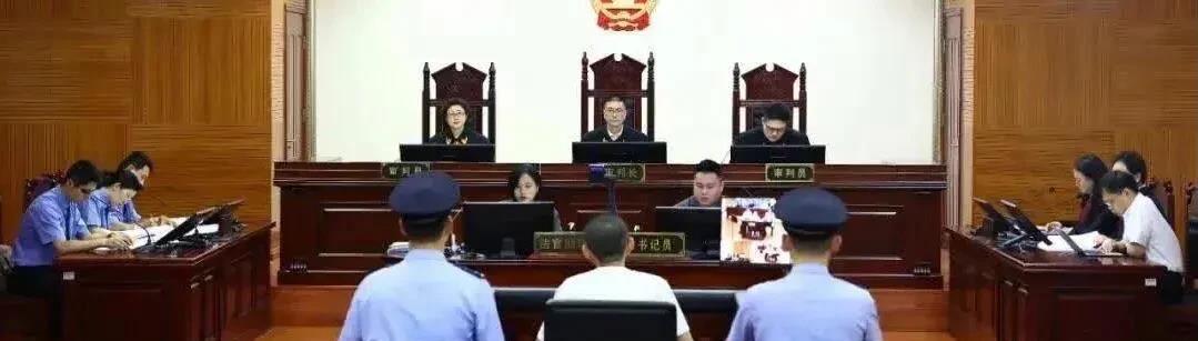 为何吴谢宇春节前被执行死刑
可能因为春节前是给家属安排后事的时间，其次就是避免带