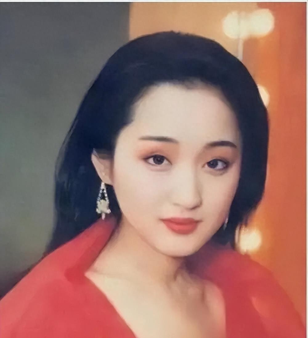 他8次上春晚，作死被捕入狱，今54岁仍无人问津，老搭档也断了联络