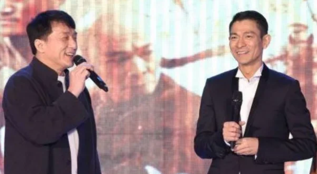 这是不是电影界的遗憾！
成龙和刘德华两位巨星
既然没合作的一部电影，
也是影迷的