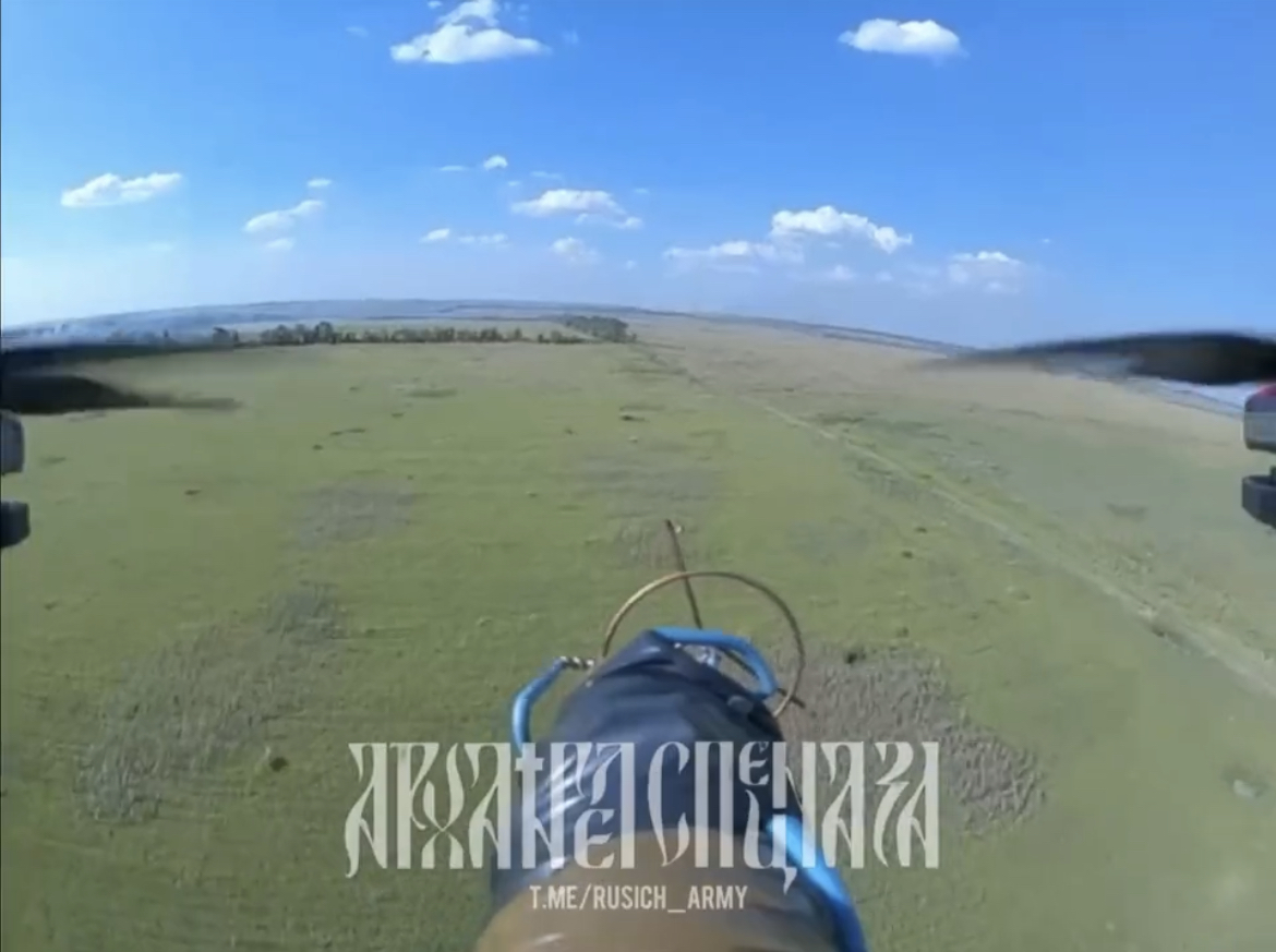 这个细节透露出，俄军突然多了这么多精确制导武器，一定有拿到了外国技术援助。发现没