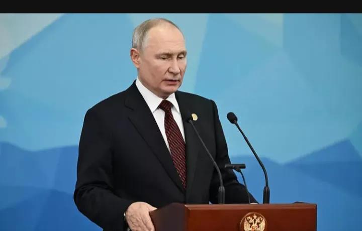 俄罗斯总统普京来北京了。
中俄两国若能合作开发西伯利亚，俄国出土地，中国出资金，